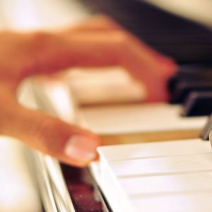 Sm女王圣水黄金视频
