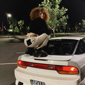 Sm女王圣水黄金视频
